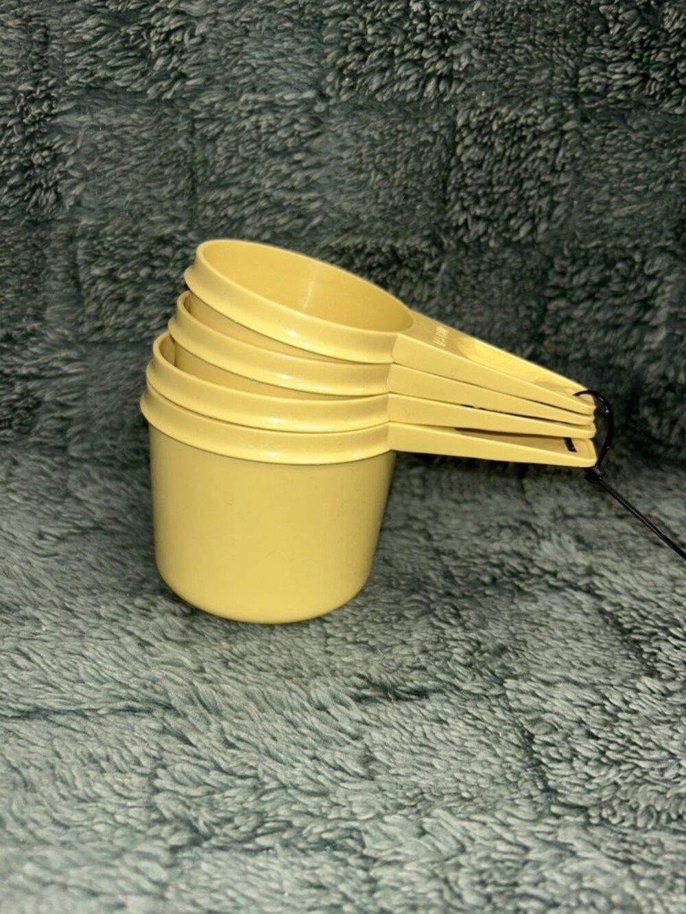 Vintage Tupperware Set of 4 Measuring Cups Pale Yellow-1 Cup, 3/4, 1/2 & 1/3 Cup